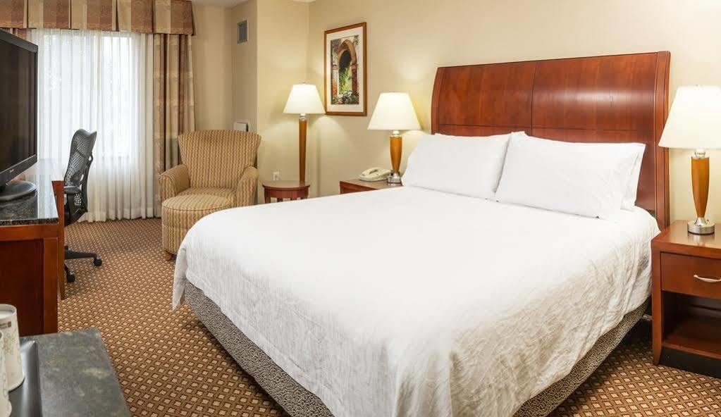 Hilton Garden Hotel 3*